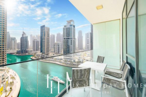 LUX Contemporary Suite with Full Marina View 3
